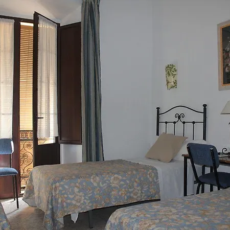 埃尔波蒂略膳食公寓 3*