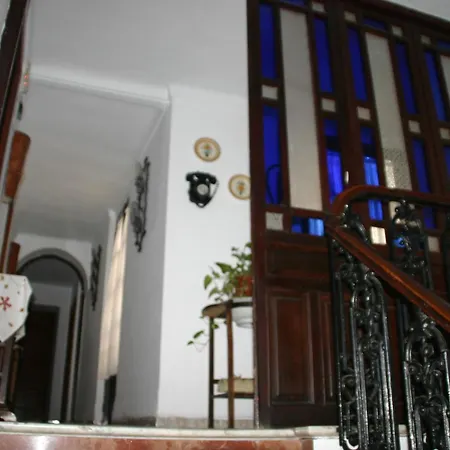 El Portillo Pensión 3*